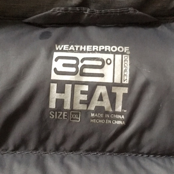 PRICE DROP 32 Degrees heat sleeveless man vest - Picture 3 of 6